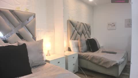 Raquel Moore  online show from 09-22-25, 11:29