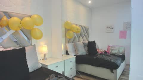 Raquel Moore  online show from 01-08-26, 03:58