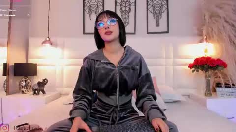 Snapshot of raquelhyde_ chatting on 06-21-26, 12:30 raquel Hyde online show from 06-21-26, 12:30