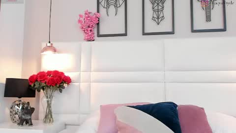 Snapshot of raquelhyde_ chatting on 07-11-26, 07:27 raquel Hyde online show from 07-11-26, 07:27