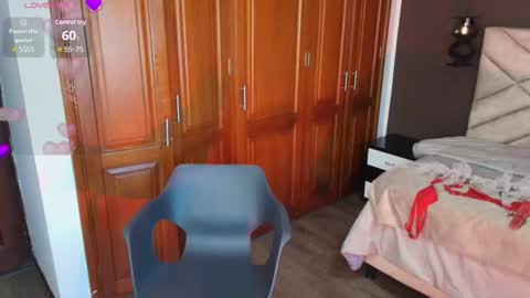 Raquel online show from 02-14-25, 02:54