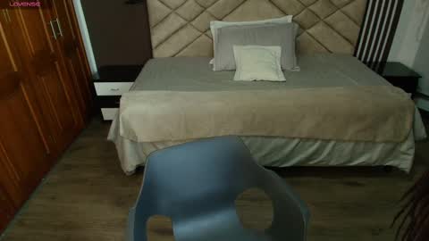 Raquel online show from 02-26-25, 11:41