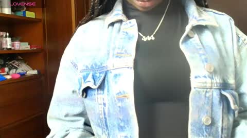 Raquel online show from 10-03-25, 12:24