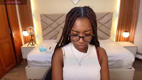 Raquel online show from 03-22-26, 11:57