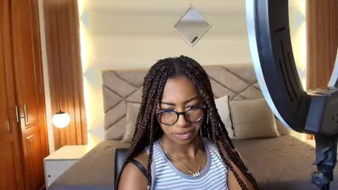 Raquel online show from 05-19-26, 12:33