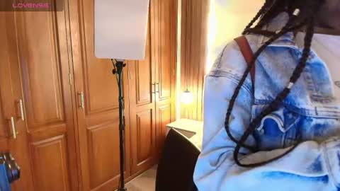 Raquel online show from 06-24-26, 12:04