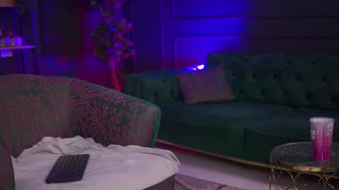 Raquelle online show from 02-05-25, 07:53