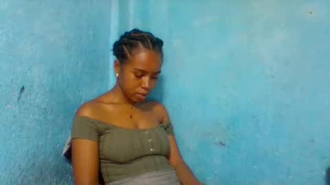 rasoelysca online show from 12-15-25, 02:32