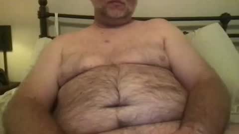 Snapshot of rattoy19 chatting on 10-15-25, 04:01 Rattoy online show from 10-15-25, 04:01