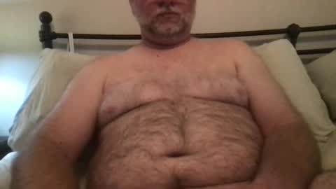 Snapshot of rattoy19 chatting on 10-20-25, 11:54 Rattoy online show from 10-20-25, 11:54