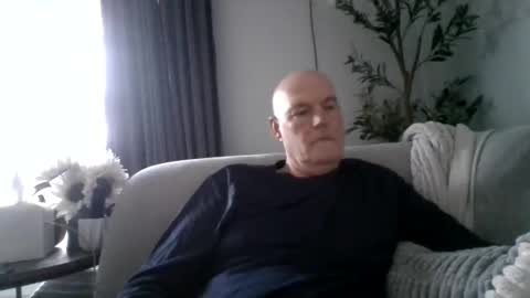 ravchat online show from 10-28-25, 10:01