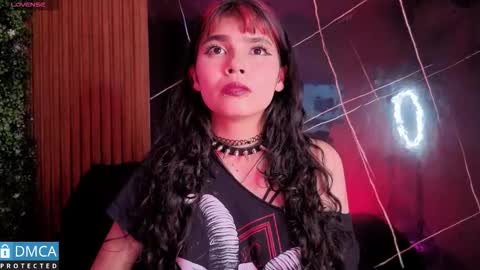 raven_rox_ online show from 11-10-25, 03:49