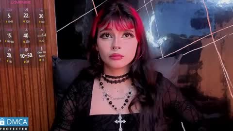 raven_rox_ online show from 04-12-26, 06:57