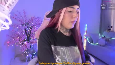 .  online show from 08-01-26, 03:44