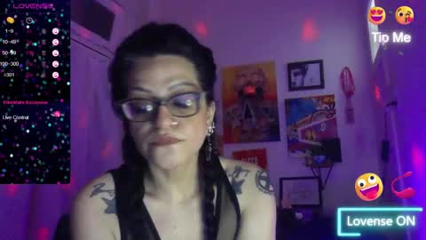 Snapshot of ravenandsin chatting on 01-01-25, 11:40 Raven online show from 01-01-25, 11:40