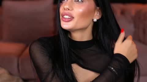 Snapshot of ravennadarcy chatting on 06-08-26, 01:28 Lav online show from 06-08-26, 01:28
