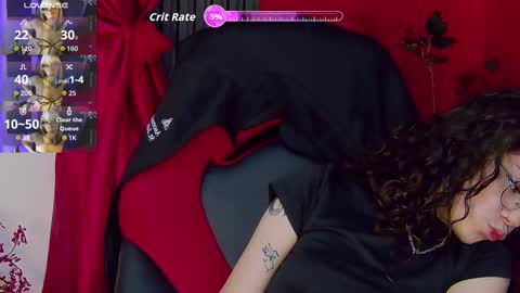 Snapshot of ravennmoonn chatting on 10-04-25, 10:41 Raven online show from 10-04-25, 10:41