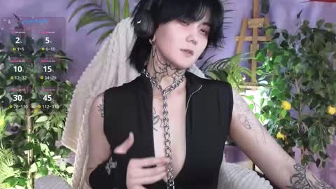 Raven online show from 12-20-25, 03:19