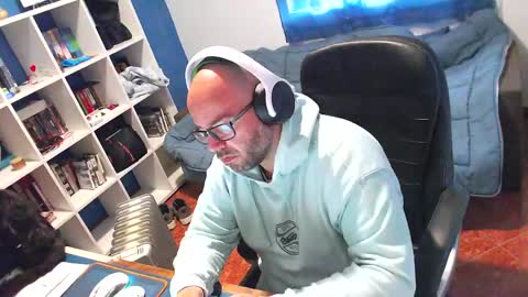 ravingr3d3 online show from 04-13-26, 07:58