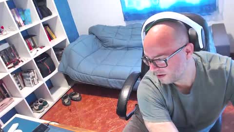 Snapshot of ravingr3d3 chatting on 04-27-26, 10:02 ravingr3d3 online show from 04-27-26, 10:02