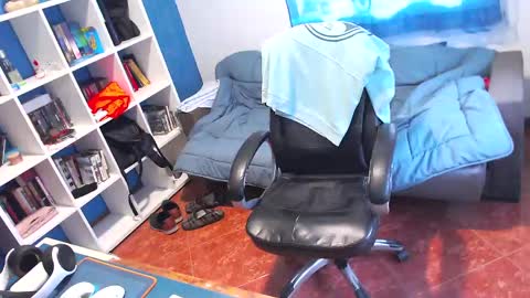 Snapshot of ravingr3d3 chatting on 05-08-26, 09:36 ravingr3d3 online show from 05-08-26, 09:36
