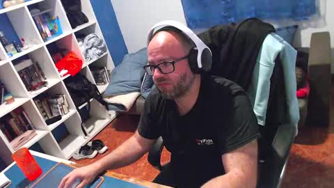 Snapshot of ravingr3d3 chatting on 05-09-26, 11:10 ravingr3d3 online show from 05-09-26, 11:10