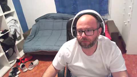 Snapshot of ravingr3d3 chatting on 05-14-26, 09:21 ravingr3d3 online show from 05-14-26, 09:21