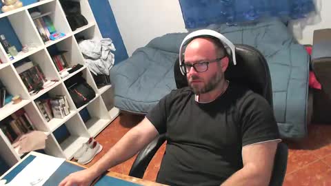 Snapshot of ravingr3d3 chatting on 05-17-26, 08:49 ravingr3d3 online show from 05-17-26, 08:49