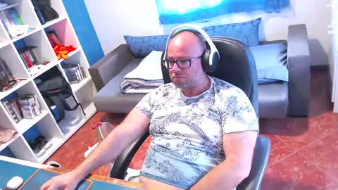 Snapshot of ravingr3d3 chatting on 05-24-26, 03:28 ravingr3d3 online show from 05-24-26, 03:28