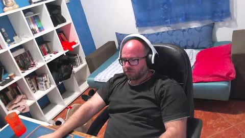 Snapshot of ravingr3d3 chatting on 06-04-26, 09:21 ravingr3d3 online show from 06-04-26, 09:21