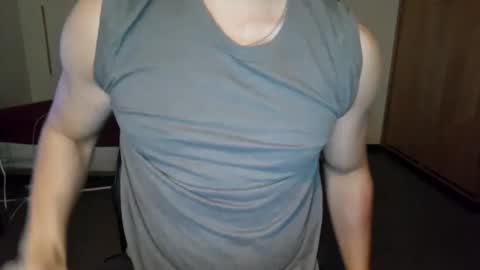 Ravyn online show from 09-14-25, 03:16