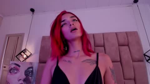 ravynrouge_ online show from 10-20-25, 07:03