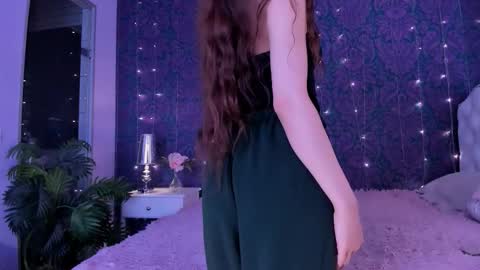 Lillian online show from 09-15-25, 07:03