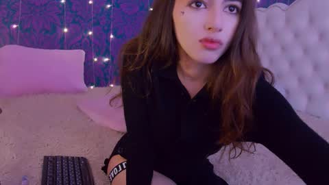 Lillian online show from 11-01-25, 04:31