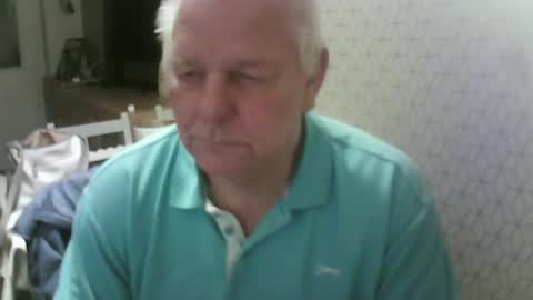 Snapshot of ray47 chatting on 09-23-25, 10:13 ray47 online show from 09-23-25, 10:13