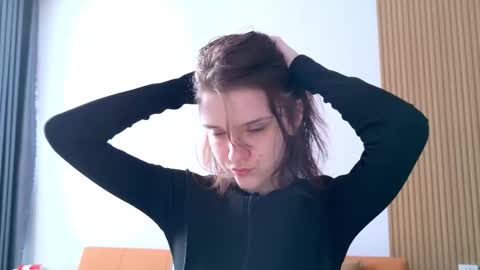 Ray-Ray online show from 11-28-25, 01:08