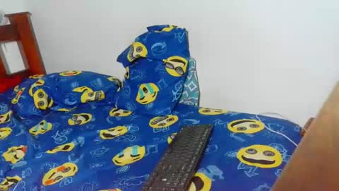 Snapshot of rayan__wolf chatting on 06-22-26, 02:35 Rayan Wolf online show from 06-22-26, 02:35