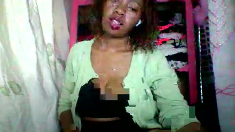 Snapshot of rayana_69 chatting on 05-10-26, 02:55 rayana_69 online show from 05-10-26, 02:55