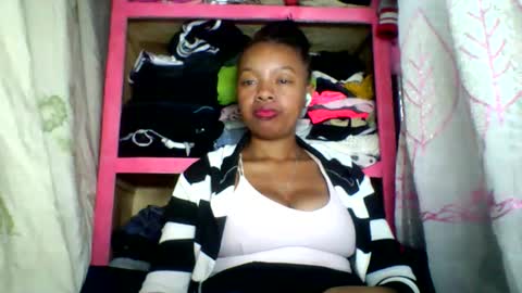 Snapshot of rayana_69 chatting on 05-16-26, 12:51 rayana_69 online show from 05-16-26, 12:51