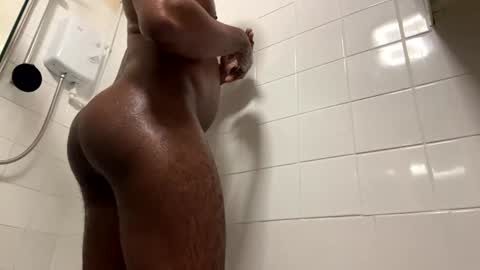 Snapshot of raydick1919 chatting on 01-01-25, 06:06 Raydick online show from 01-01-25, 06:06