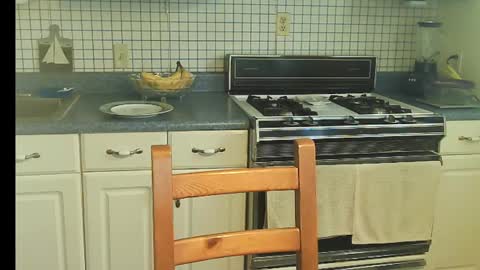 Snapshot of raylene4u2 chatting on 10-22-25, 07:13 Ray online show from 10-22-25, 07:13