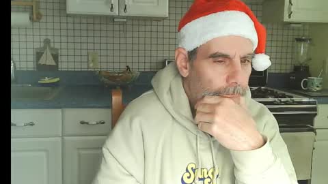 Snapshot of raylene4u2 chatting on 12-15-25, 08:13 Ray online show from 12-15-25, 08:13