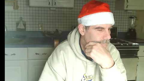 Snapshot of raylene4u2 chatting on 12-17-25, 07:58 Ray online show from 12-17-25, 07:58