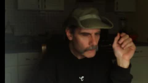 Snapshot of raylene4u2 chatting on 01-07-26, 10:45 Ray online show from 01-07-26, 10:45