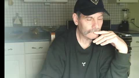 Ray online show from 05-12-26, 08:33