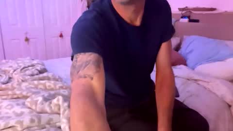 Snapshot of raymag444 chatting on 02-01-26, 05:17 raymag444 online show from 02-01-26, 05:17