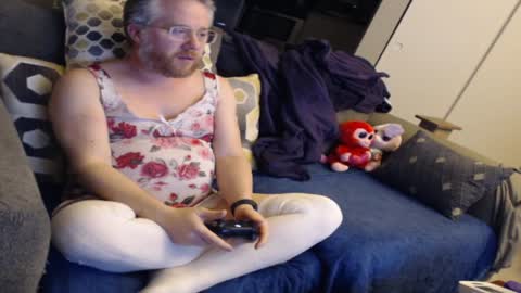 Snapshot of raymondsun chatting on 12-24-24, 11:22 Sunshine Ray online show from 12-24-24, 11:22