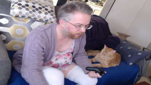 Snapshot of raymondsun chatting on 12-25-24, 06:41 Sunshine Ray online show from 12-25-24, 06:41