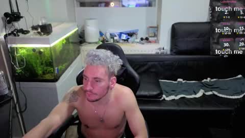 Rayzel online show from 02-09-26, 01:42