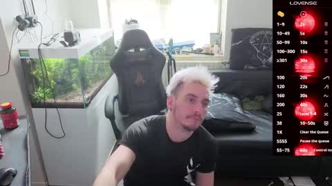 Rayzel online show from 04-01-26, 11:33